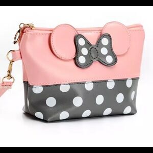 ‎🌷🌷HOST PICK🌷🌷MINNIE WRISTLET/COSMETIC BAG